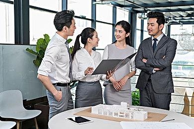 卡牌构筑类Rogue游戏《突破重围》Steam页面公布 明年发售